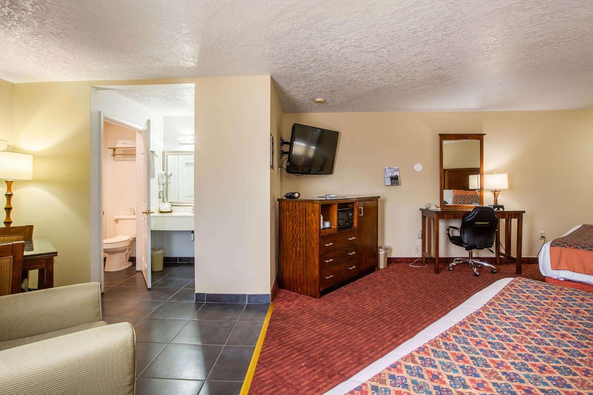 Sandia Peak Inn Old Town Abq, A Howard Johnson By Wyndham Albuquerque Exteriör bild
