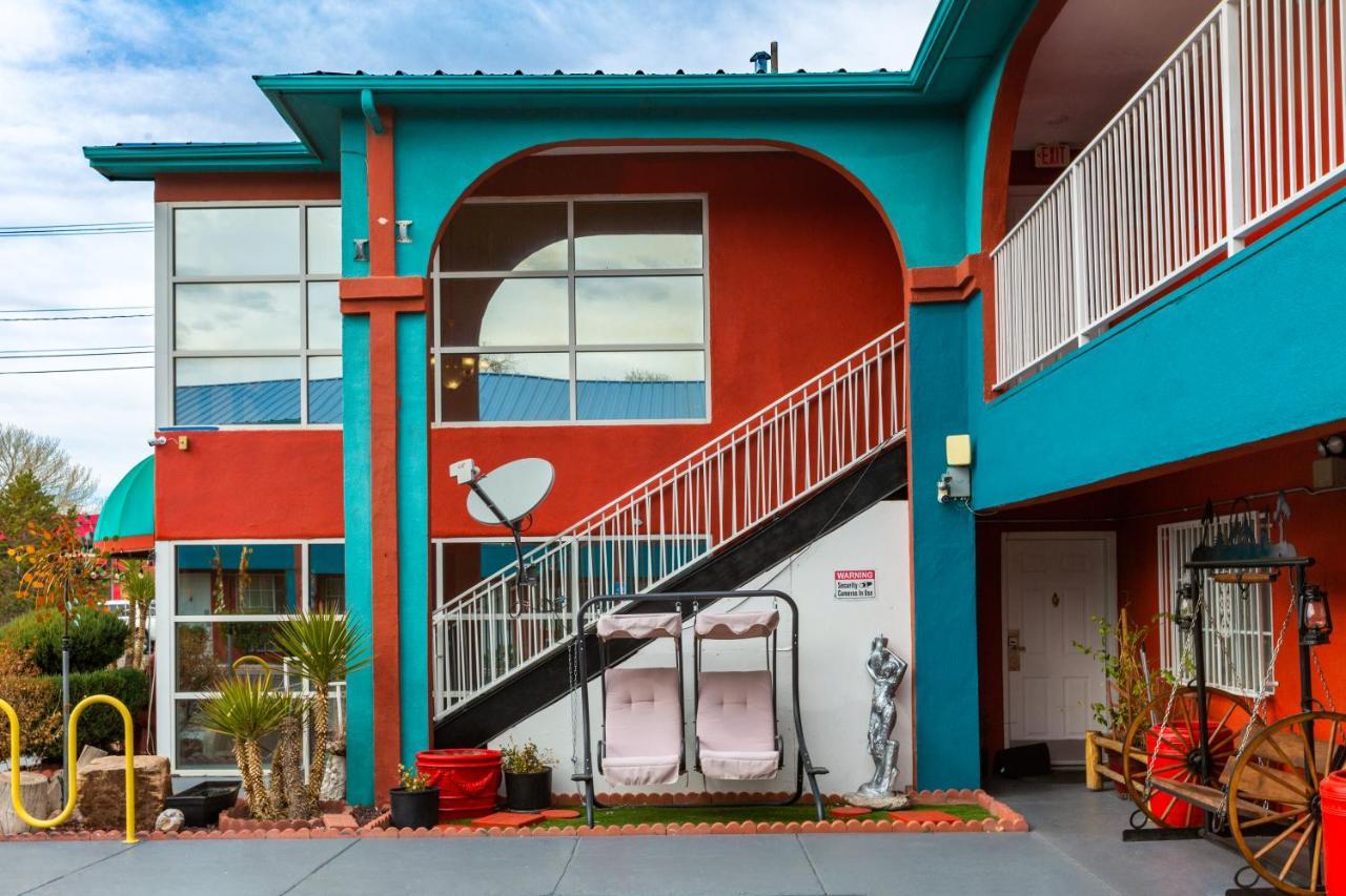 Sandia Peak Inn Old Town Abq, A Howard Johnson By Wyndham Albuquerque Exteriör bild
