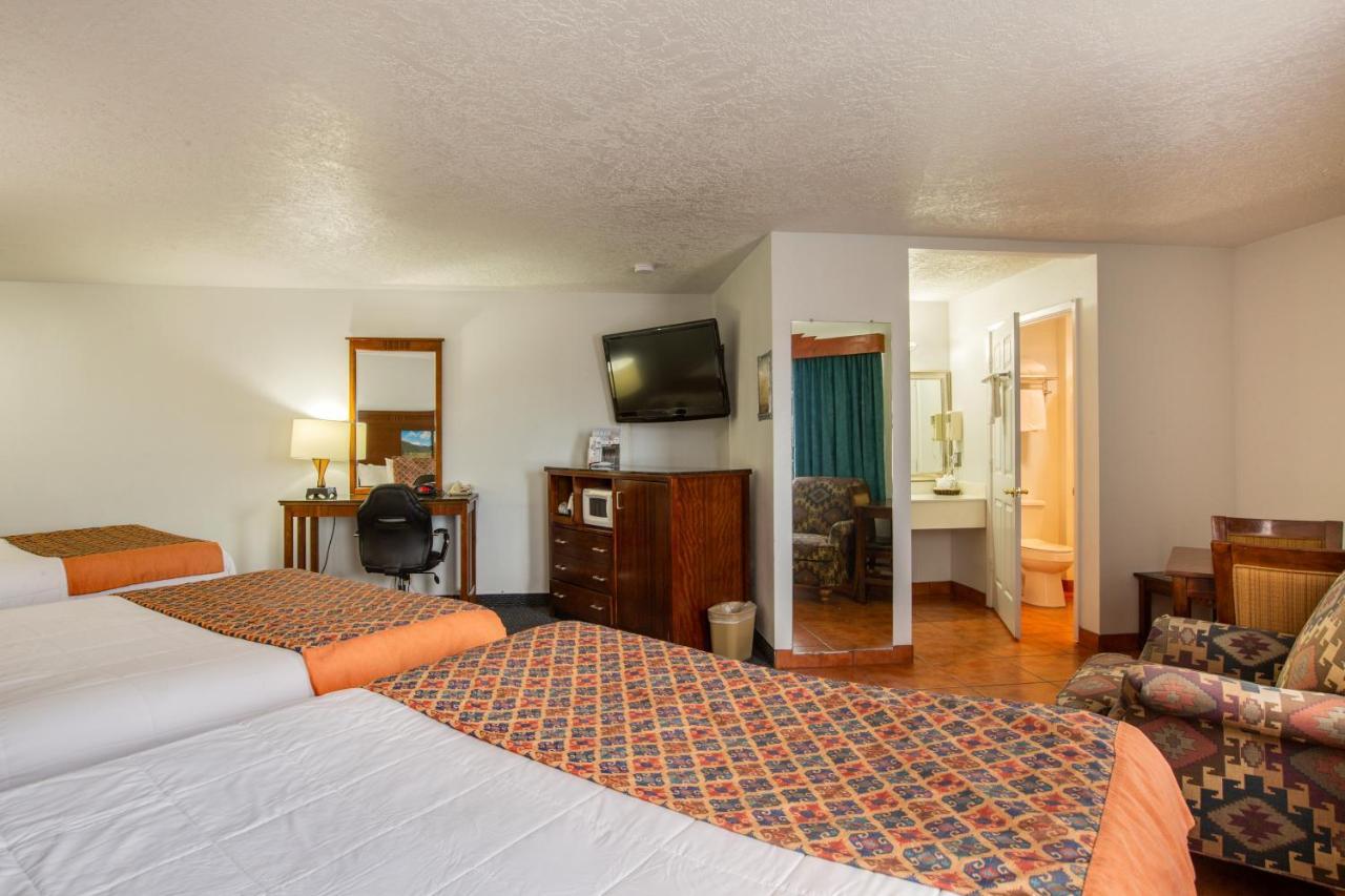 Sandia Peak Inn Old Town Abq, A Howard Johnson By Wyndham Albuquerque Exteriör bild