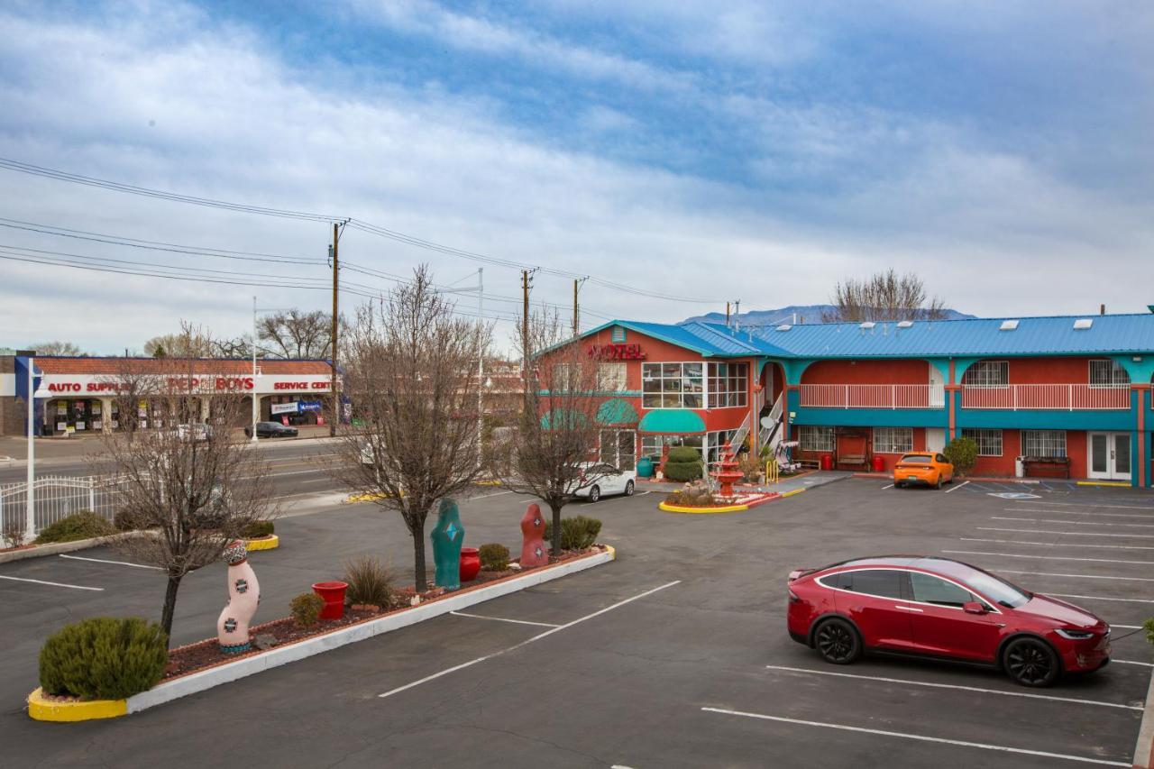 Sandia Peak Inn Old Town Abq, A Howard Johnson By Wyndham Albuquerque Exteriör bild
