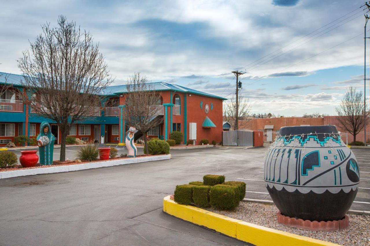 Sandia Peak Inn Old Town Abq, A Howard Johnson By Wyndham Albuquerque Exteriör bild