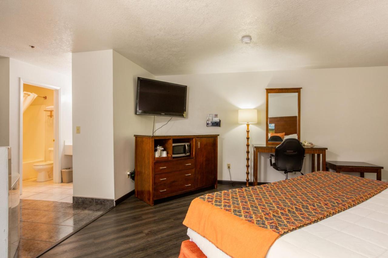 Sandia Peak Inn Old Town Abq, A Howard Johnson By Wyndham Albuquerque Exteriör bild