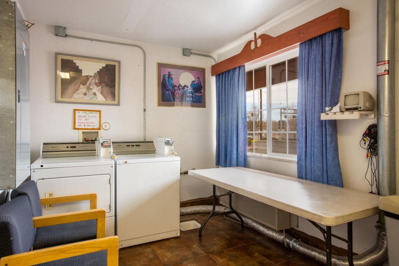 Sandia Peak Inn Old Town Abq, A Howard Johnson By Wyndham Albuquerque Exteriör bild